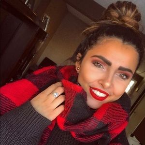 Meet your Posher, Jenna